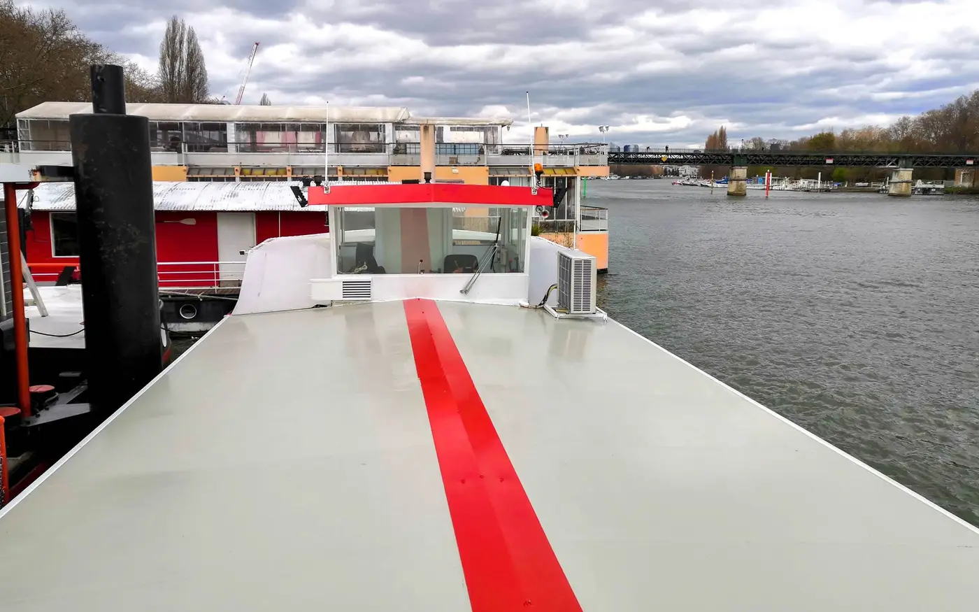 La Péniche de Lea, péniche, Aux portes de Paris, jusqu'à 60 personnes debout — photo 2