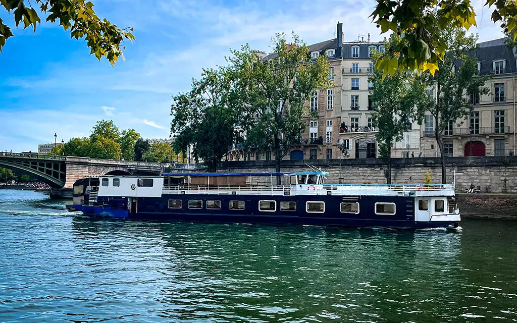 La Péniche de Loan, péniche, Aux portes de Paris, jusqu'à 200 personnes debout — photo 5