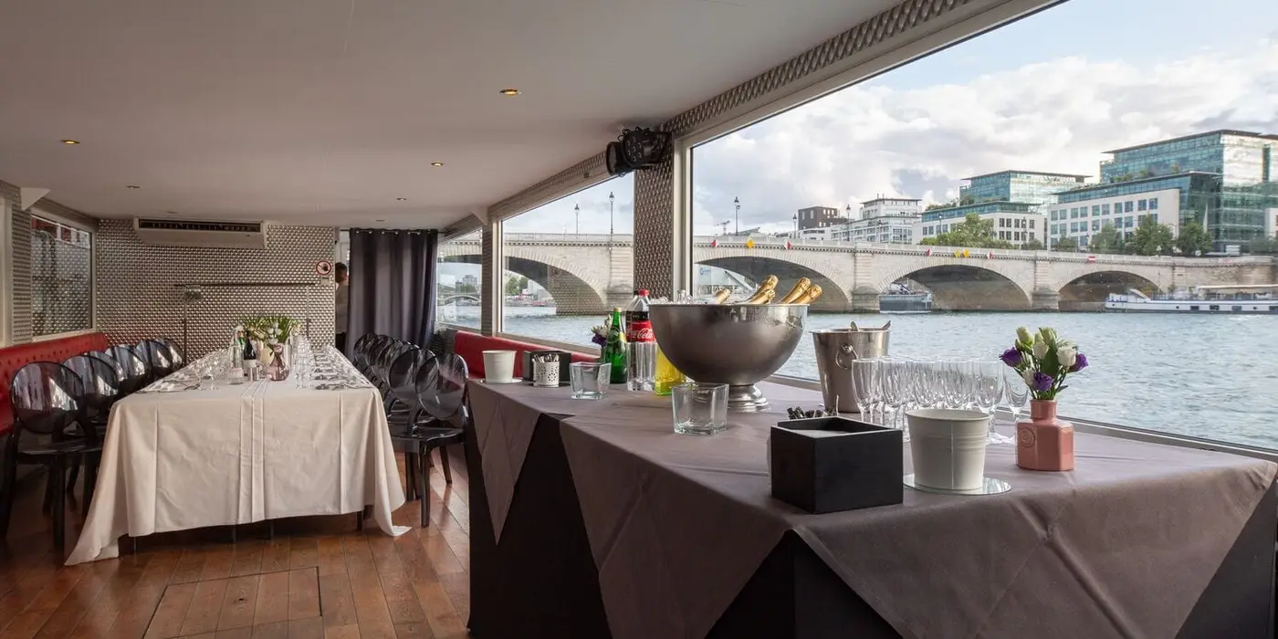 La Péniche de Paola, péniche, Aux portes de Paris, jusqu'à 40 personnes debout — photo 2