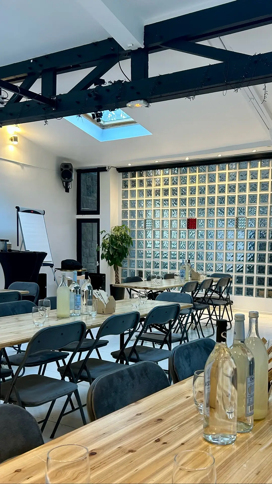 Le Loft d'Abby, jardins, cour, Paris 18e, jusqu'à 150 personnes debout — photo 4