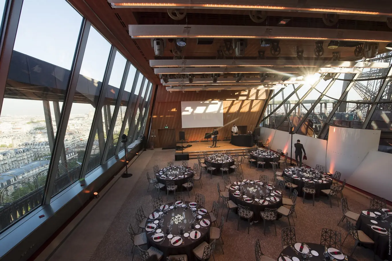 Le Salon Gustave Eiffel, rooftop, Paris 7e, jusqu'à 300 personnes debout — photo 4